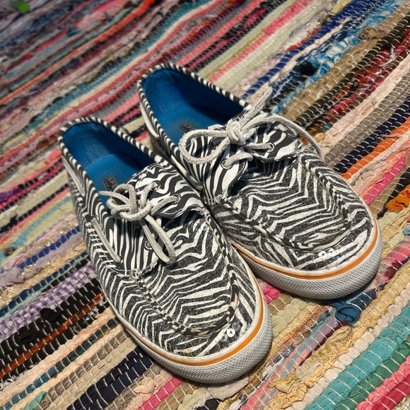 Sperry 🦓 Zebra Print Sneakers 👟 - Picture 2 of 5